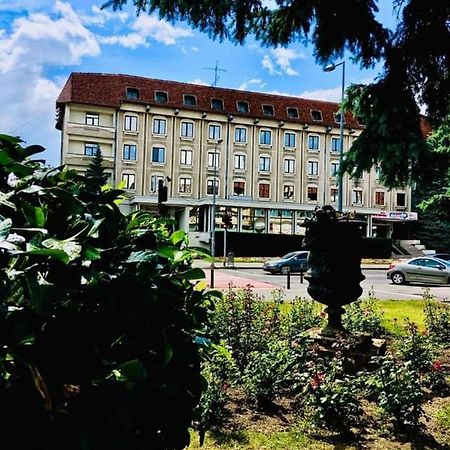 Hotel Muntenia Câmpina Eksteriør billede