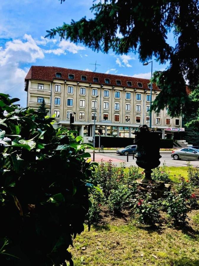 Hotel Muntenia Câmpina Eksteriør billede