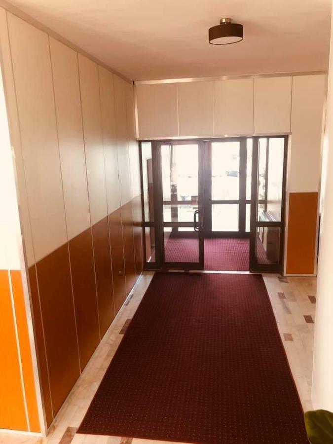 Hotel Muntenia Câmpina Eksteriør billede