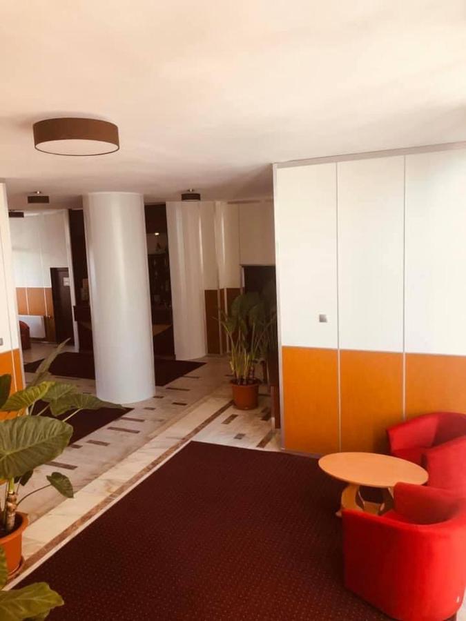 Hotel Muntenia Câmpina Eksteriør billede