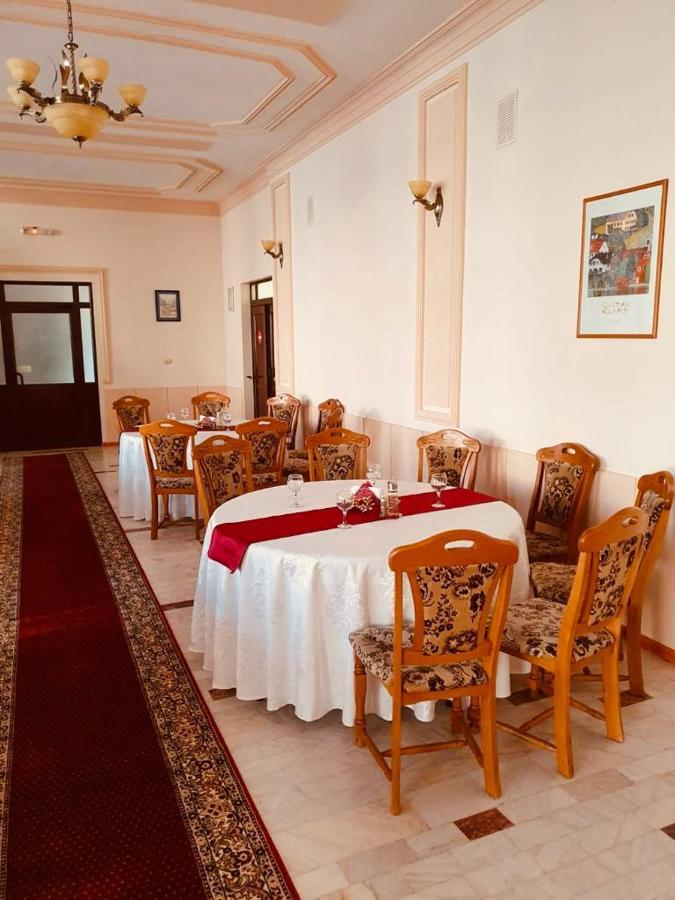 Hotel Muntenia Câmpina Eksteriør billede