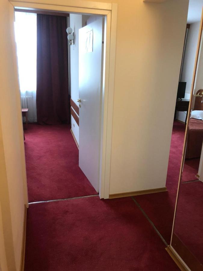 Hotel Muntenia Câmpina Eksteriør billede